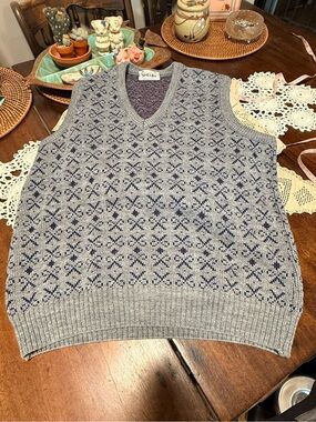 Authentic 70s Vintage Shelby Geometric Knit Vest
